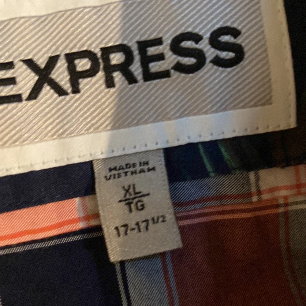 Men’s button down - Picture 4 of 6